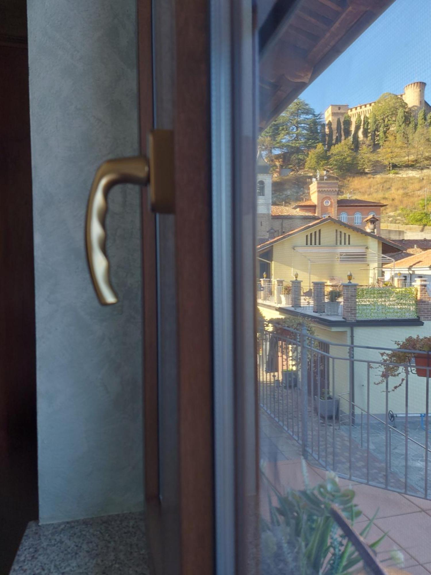Rocche Di Montexelo - Green Key Apartments & Spa Monticello d'Alba Bagian luar foto